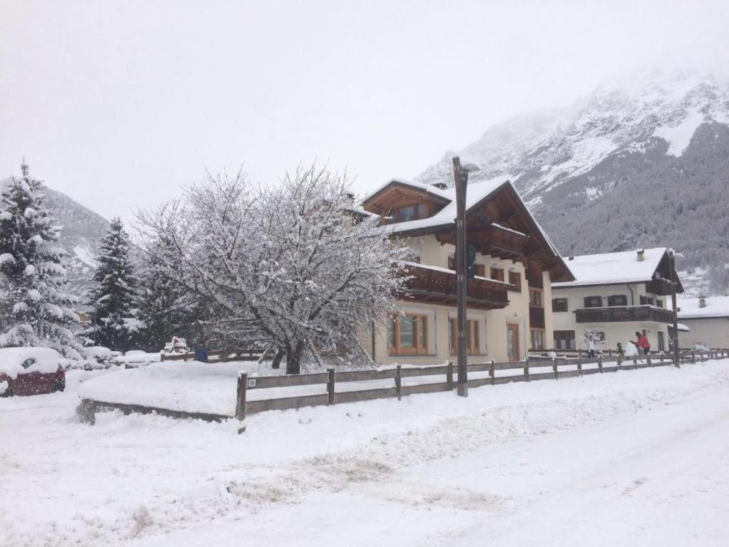 Casa Caste Villa Bormio Eksteriør billede